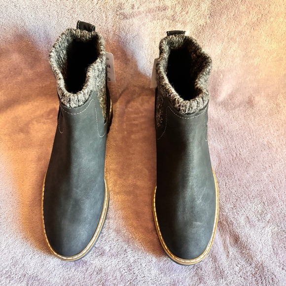 St Johns Bay Women's Black Knit Ankle Boots Memory Foam Comfort Size 7.5 Medium - Picture 2 of 8